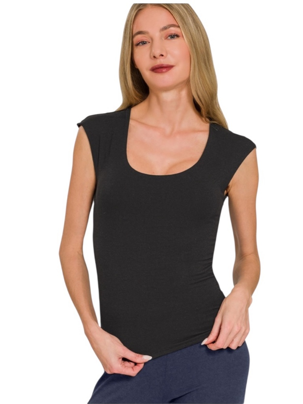 Zenana Black double layered Scoop Neck sleeveless Top
